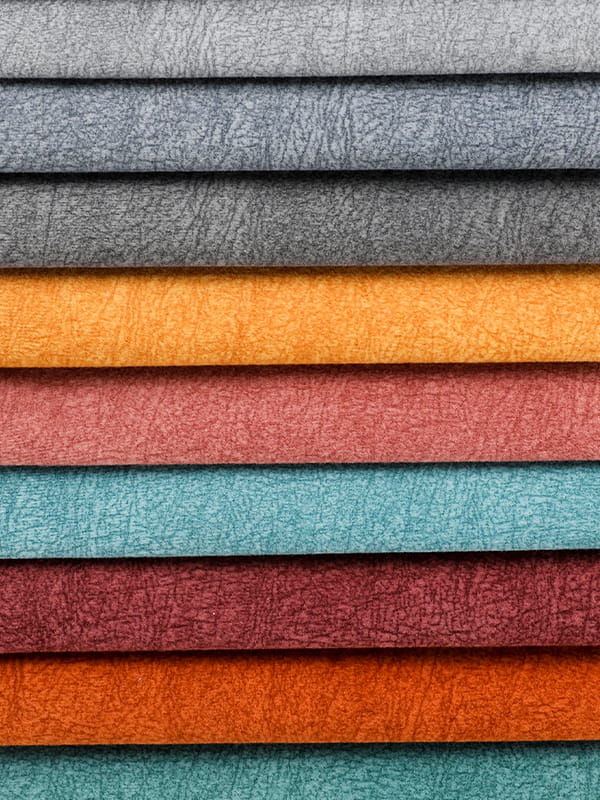 Pohovka potištěná sametová látka