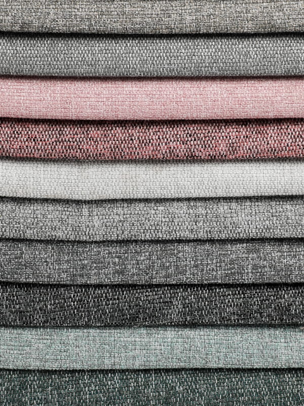 Mojžíšova pohovka v jemné barvě jemné bavlněné plátěné látky